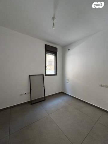 דירת גן, בארי 7, הצפון החדש - דרום, תל אביב יפו