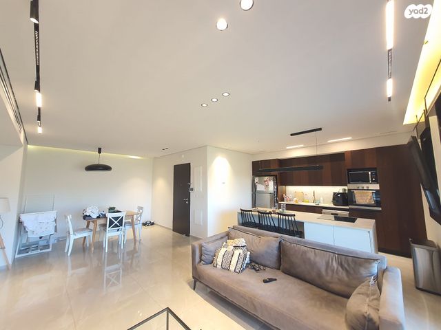 דירה, אבנר חי שאקי, גילה, ירושלים