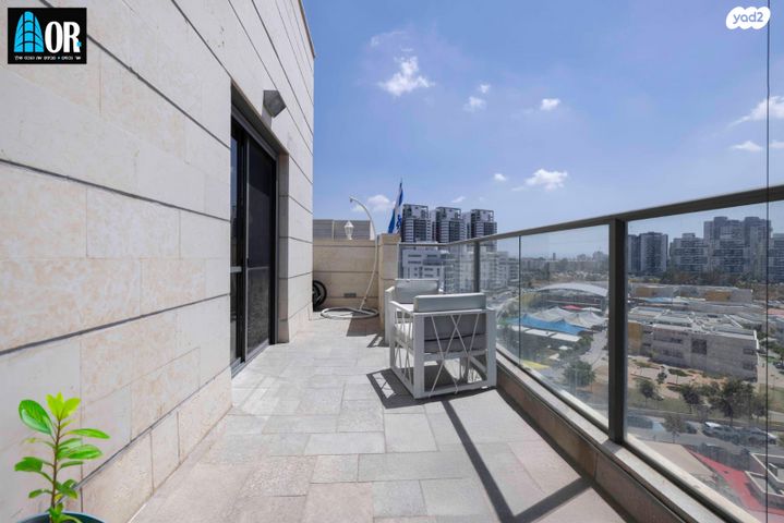 גג/ פנטהאוז, אודם, צמרות המושבה, באר יעקב