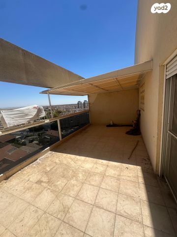 גג/ פנטהאוז, קרית מלאכי