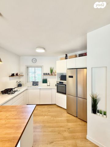 דירה, רופין, כפר סבא