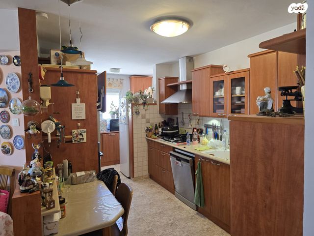 דירה, שדרות משה שרת, קרית ים ב', קרית ים