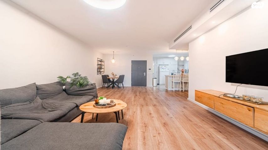 דירה, אדמונד דה רוטשילד, ברנע, אשקלון