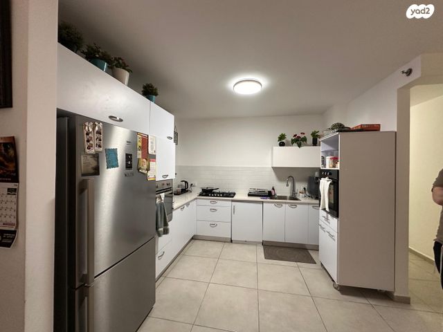 דירת גן, נתיבות