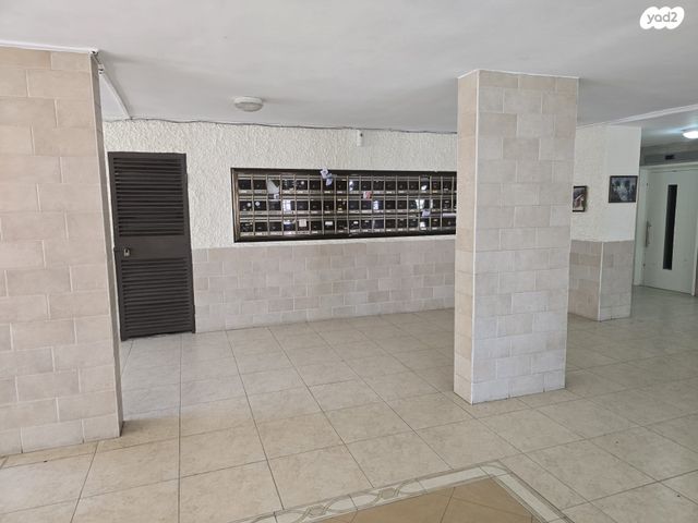 דירה, שדרות משה שרת, קרית ים ב', קרית ים