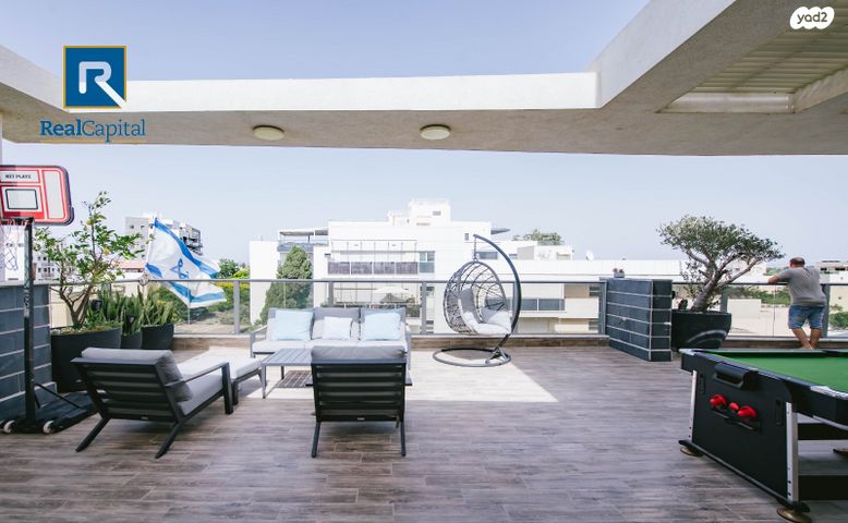 גג/ פנטהאוז, חובות הלבבות, הרצליה