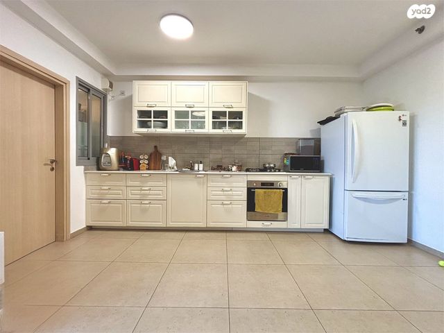 דירה, נאות אפק, אפקה, קרית ביאליק