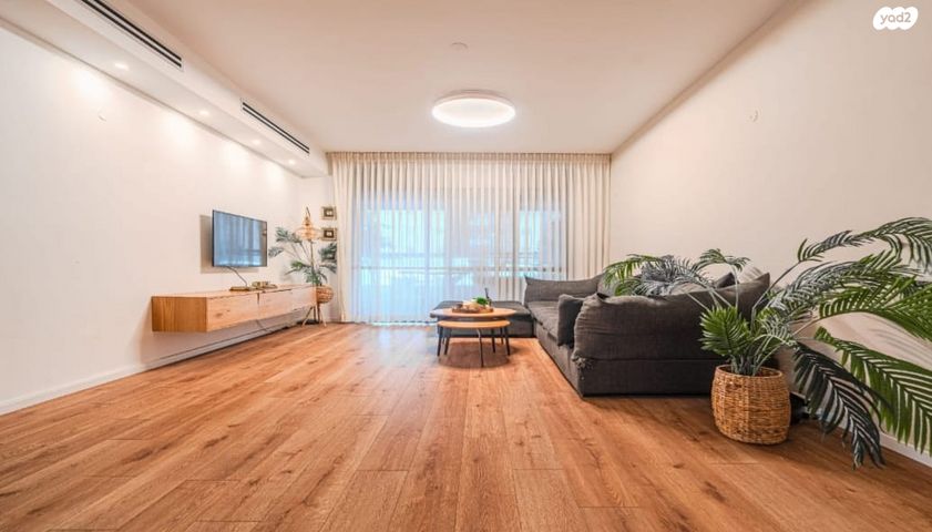 דירה, אדמונד דה רוטשילד, ברנע, אשקלון