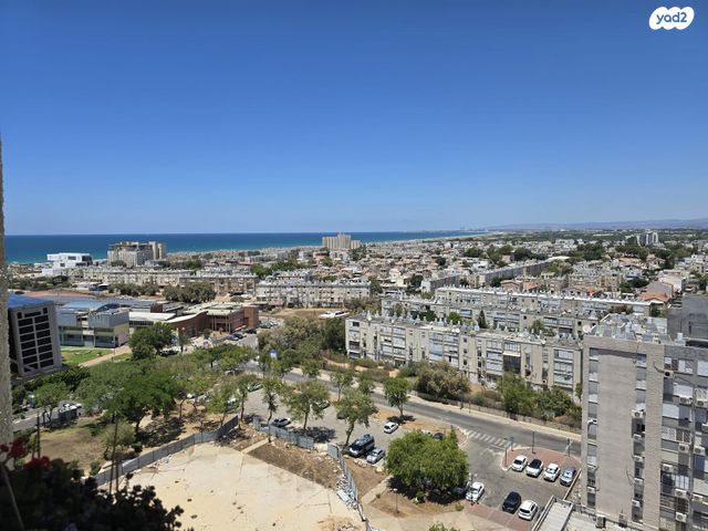 דירה, שדרות משה שרת, קרית ים ב', קרית ים