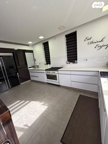 בית פרטי/ קוטג', בת הדר, בת הדר