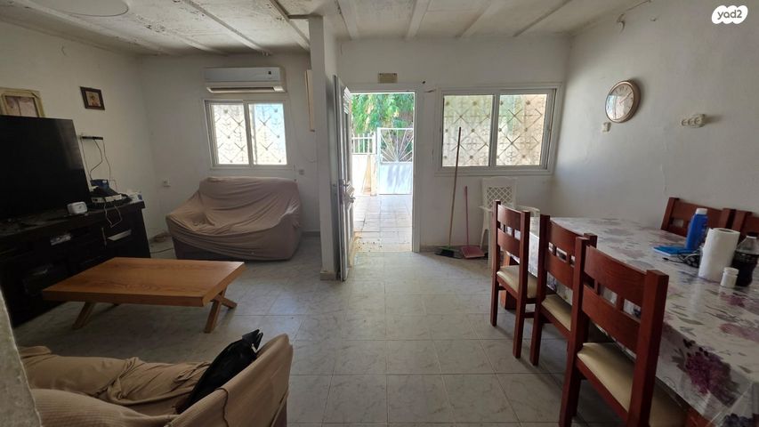 דו משפחתי, משעול סוכות, שכונה ד', באר שבע