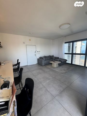 דירה, יוחנן הסנדלר, דרום חדש, פארק הים, בת ים