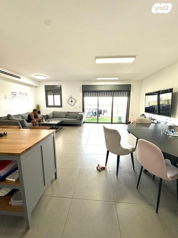 דירה, אלישע הנביא, הנביאים, מודיעין מכבים רעות