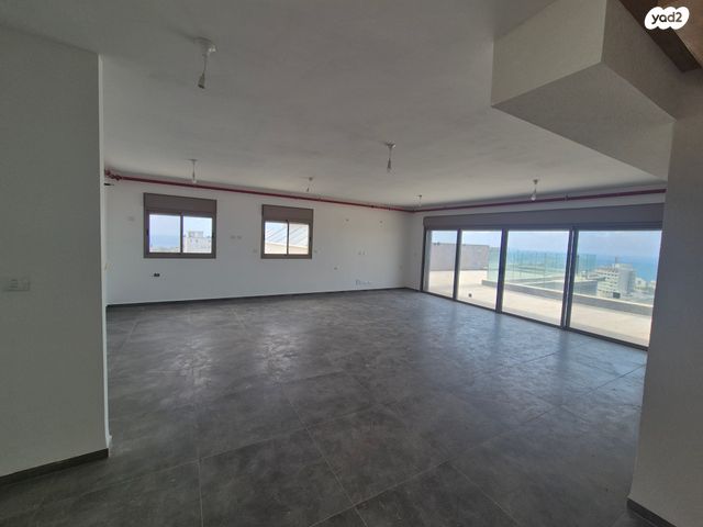 גג/ פנטהאוז, כבירים, חיפה