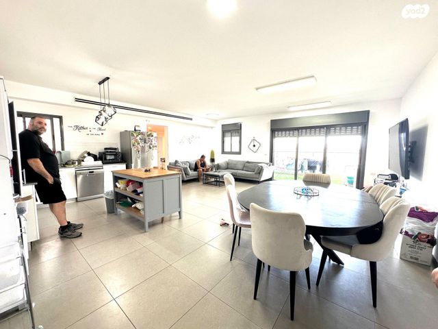 דירה, אלישע הנביא, הנביאים, מודיעין מכבים רעות