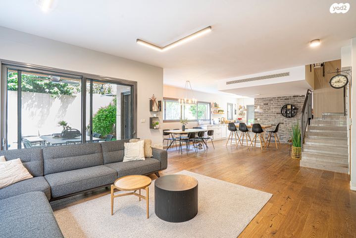 דירת גן, מתחם גרינברג, הוד השרון