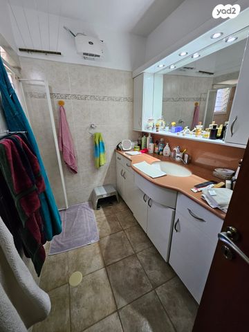 דירה, גיורא יוספטל, גיורא, רמלה