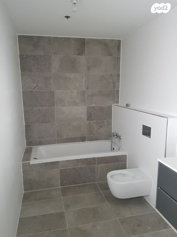 דירה, יוחנן הסנדלר, דרום חדש, פארק הים, בת ים