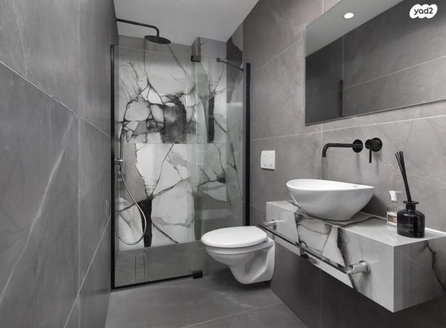 בניין מגורים, אגריפס, מחנה יהודה - לב העיר, ירושלים