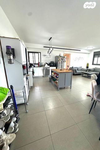 דירה, אלישע הנביא, הנביאים, מודיעין מכבים רעות