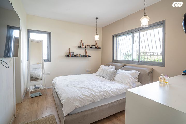 דירת גן, מתחם גרינברג, הוד השרון