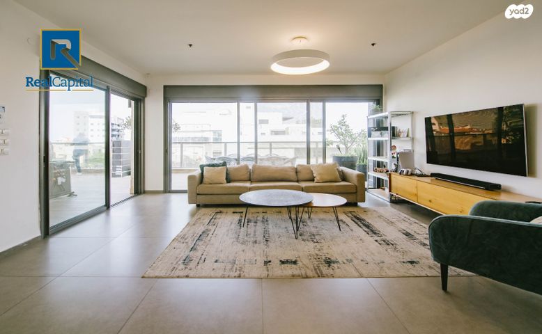 גג/ פנטהאוז, חובות הלבבות, הרצליה