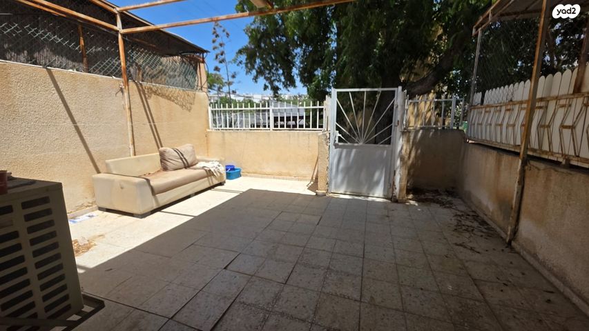 דו משפחתי, משעול סוכות, שכונה ד', באר שבע