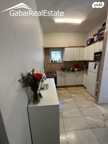 דירה, אבן עזרא, רחביה, ירושלים