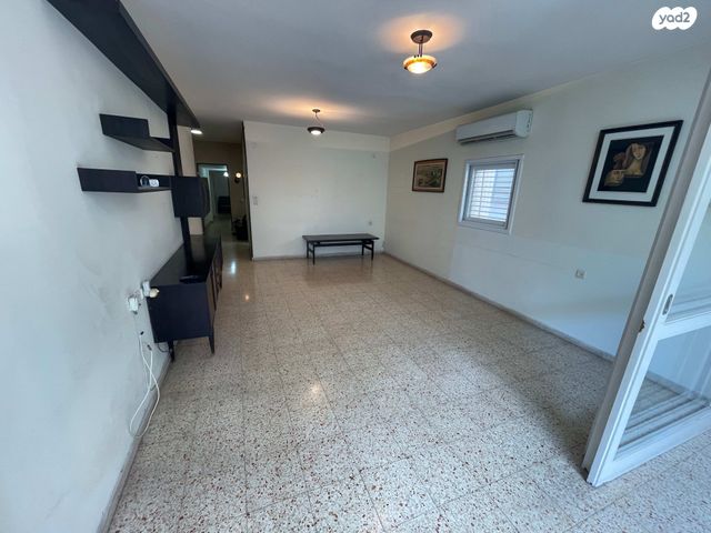 דירה, אימבר, פועלים א, כפר סבא