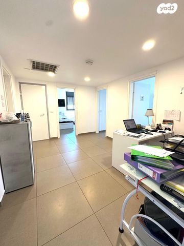 דירה, אלישע הנביא, הנביאים, מודיעין מכבים רעות