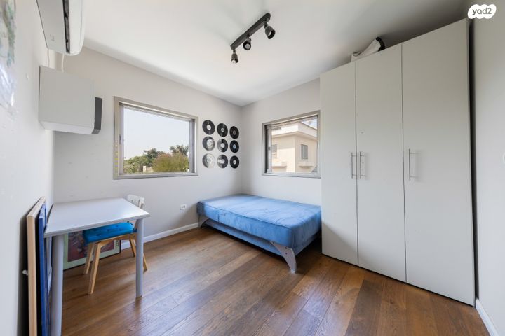 בית פרטי/ קוטג', מתחם 19 - 20 (מתחם הפרחים), הוד השרון