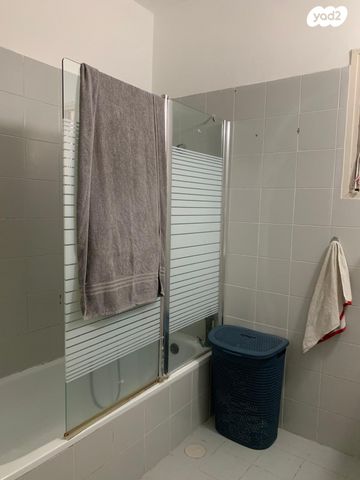 דירה, הרצוג, רסקו א', חולון