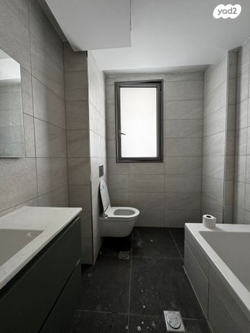 דירת גן, בארי 7, הצפון החדש - דרום, תל אביב יפו