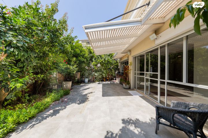 בית פרטי/ קוטג', מתחם 19 - 20 (מתחם הפרחים), הוד השרון