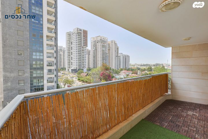 דירה, מתחם 1200, הוד השרון