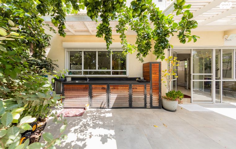 בית פרטי/ קוטג', מתחם 19 - 20 (מתחם הפרחים), הוד השרון