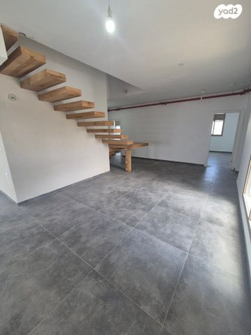 גג/ פנטהאוז, כבירים, חיפה