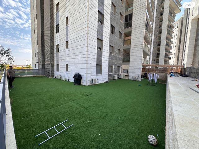 דירת גן, נתיבות