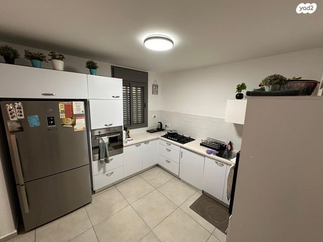 דירת גן, נתיבות