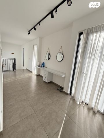 בית פרטי/ קוטג', בת הדר, בת הדר