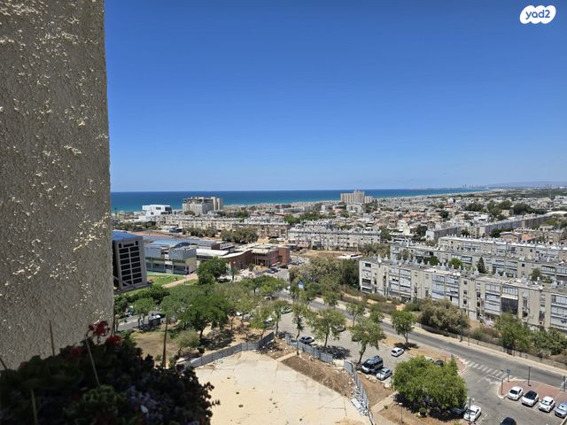 דירה, שדרות משה שרת, קרית ים ב', קרית ים