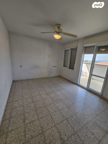 דו משפחתי, זכרון יעקב