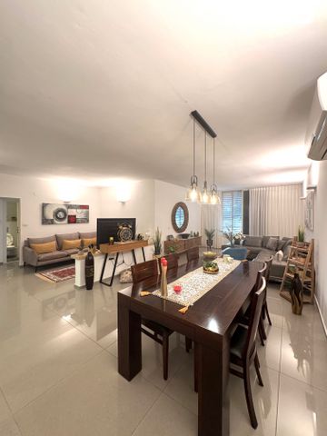 דירה, קרית ספיר, כפר סבא