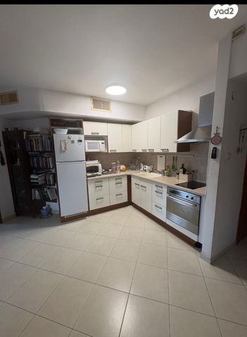 דירה, רעננה