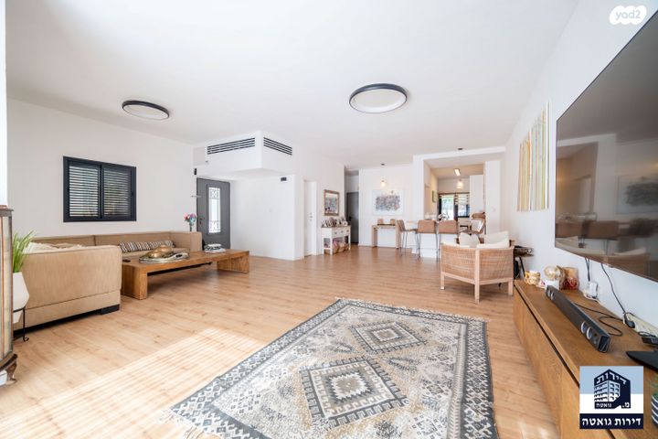 בית פרטי/ קוטג', נווה עוז, פתח תקווה