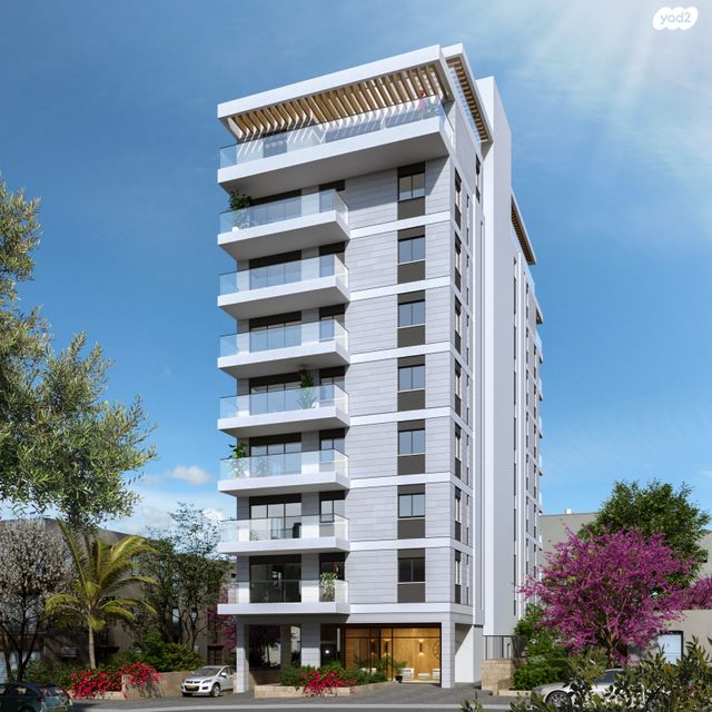 גג/ פנטהאוז, מוצקין 12, פתח תקווה