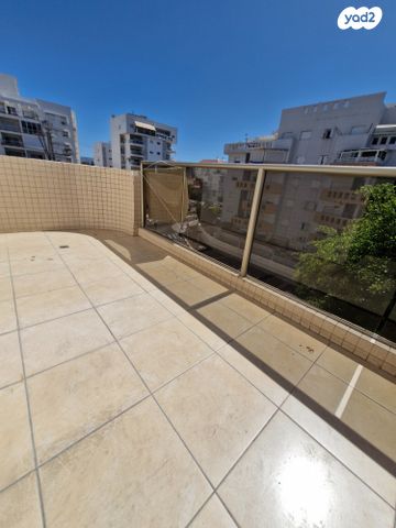 דירה, וייצמן, עיר, מרכז העיר, נהריה