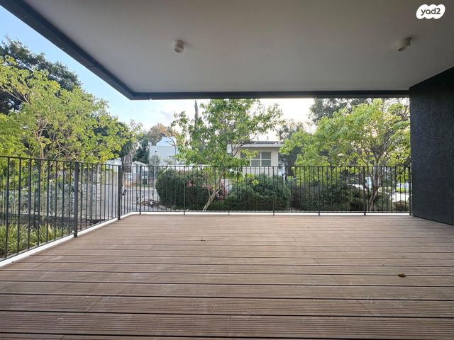 נאות אפקה ב'