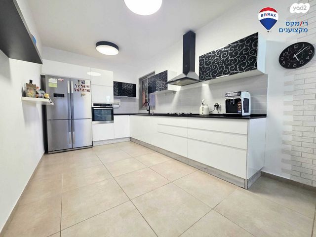 דירה, נחל פרת, אחוזת דניה, חדרה