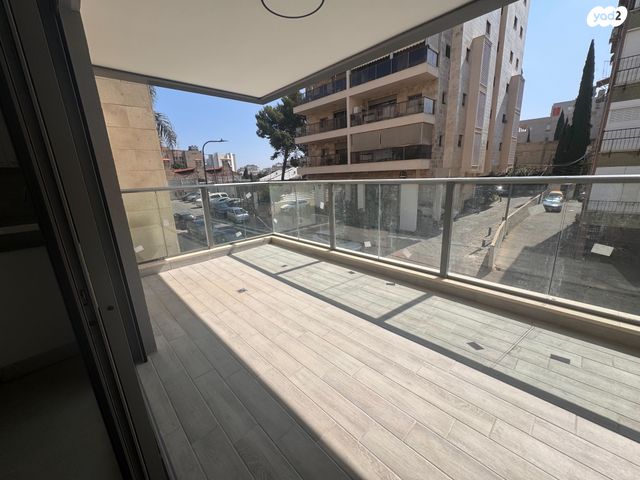 דירה, ראשונים, ראשון לציון